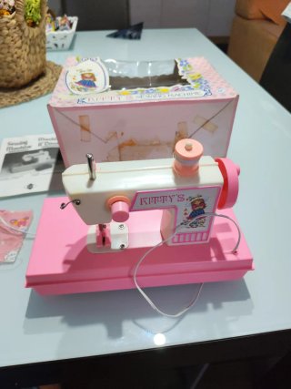 Máquina de coser Kitty's Sewing Machine