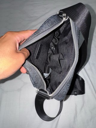 Bandolera Guess Negra/Gris Sin Uso