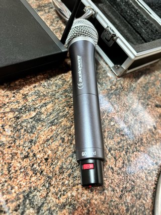 Micrófono Audiophony GOMono UHF + Maletín