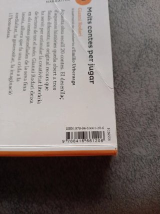 Libro molts contes pero jugar
