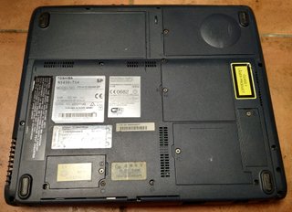 Portátil Toshiba Satellite 1410 Windows 98 WIN XP