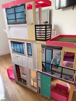 Mansión Barbie con Muebles