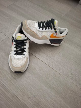 Zapatillas Nike Air Max Naranja y Blanco
