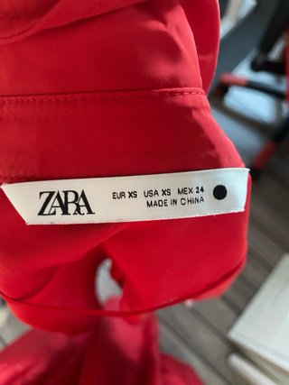 Conjunto Zara Falda Larga y Camisa Roja Talla XS