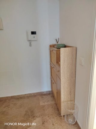 Se alquila para pareja 1 habitacionPiso Compartido