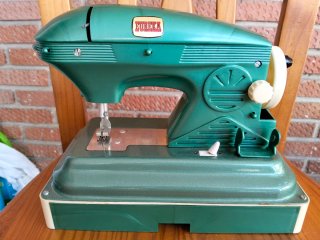Máquina de coser Eureka Eléctrica Vintage