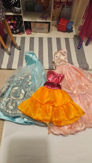 Armario Barbie con Ropa y Accesorios