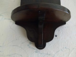 Repisa antigua de madera