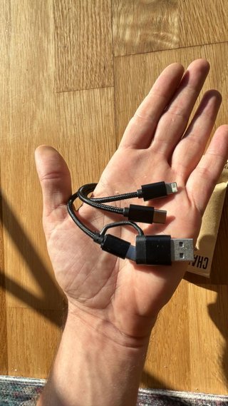 Mini Altavoz Bluetooth Compacto + 2x Charging cabl