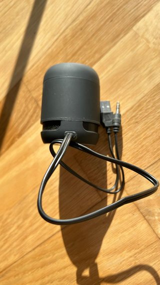 Mini Altavoz Bluetooth Compacto + 2x Charging cabl
