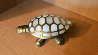 Tortuga Joyero Vintage Latón y Nácar