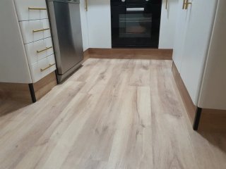Instalación de carpintería: puertas, suelos, armar