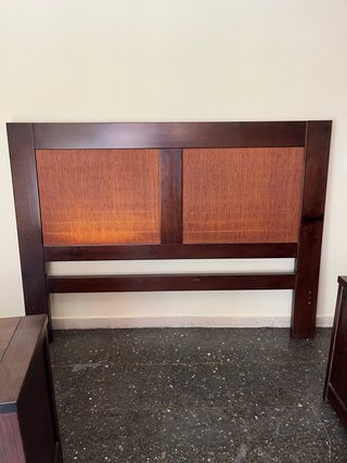 Cabecero y 2 mesitas de noche madera