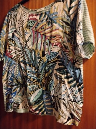 Blusa Talla M/L Estampado Hojas