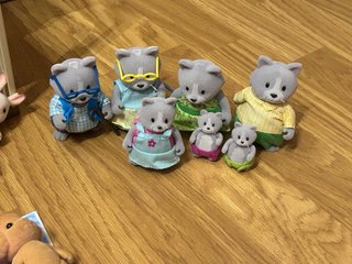 Li’l Woodzeez Familia Gatos Daintypaw