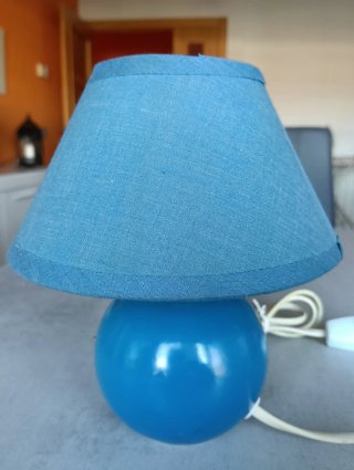 Lámpara de mesa azul de porcelana