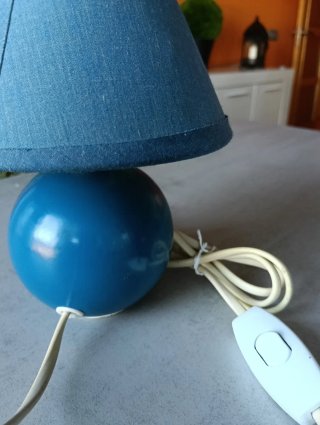 Lámpara de mesa azul de porcelana