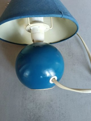 Lámpara de mesa azul de porcelana