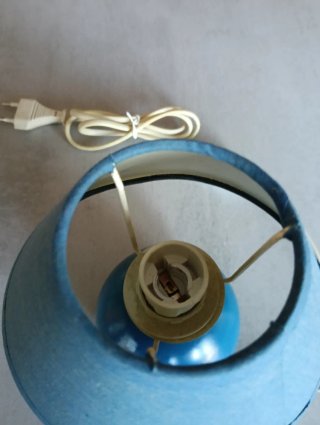 Lámpara de mesa azul de porcelana