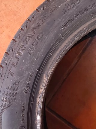 Neumático Bridgestone poco uso