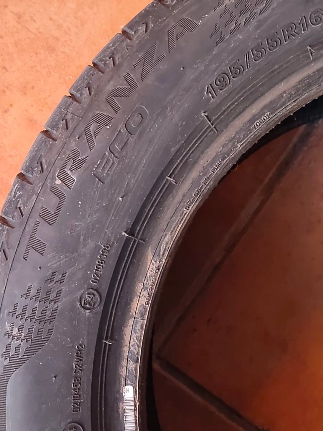 Neumático Bridgestone poco uso