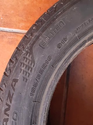 Neumático Bridgestone poco uso