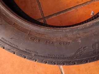 Neumático Bridgestone poco uso