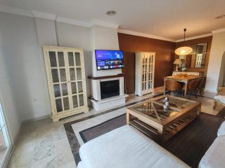 Se alquilan 2 habitaciones en piso compartido