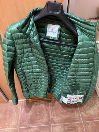 Chaqueta Moncler verde talla M