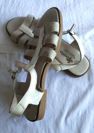 Sandalias de cuero mujer plateadas y blancas