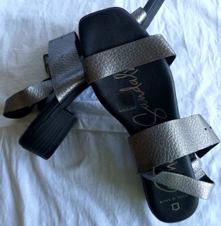Sandalias de cuero mujer plateadas y blancas