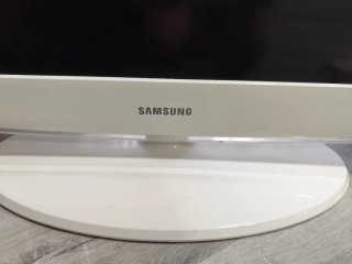 Televisor Samsung 32 Beige/Blanco
