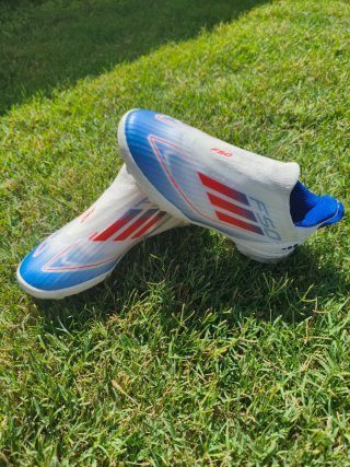 Botas de fútbol Adidas F50 para niños talla 28'5