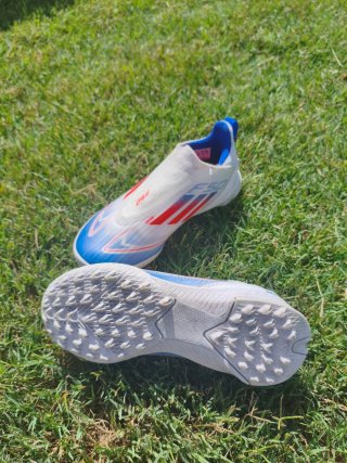 Botas de fútbol Adidas F50 para niños talla 28'5