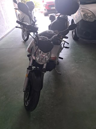Suzuki GSR600