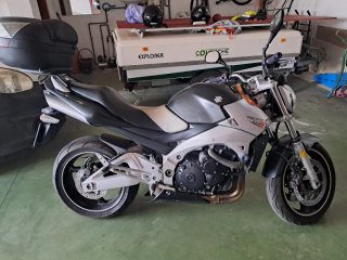Suzuki GSR600