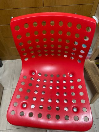 Silla de escritorio con ruedas roja