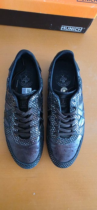 Zapatillas Munich Acropol Negras y Plateadas