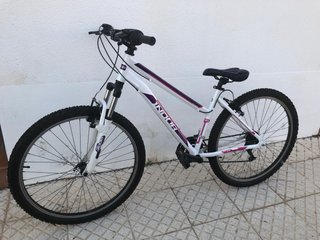 Bicicleta Montaña Blanca y Morada