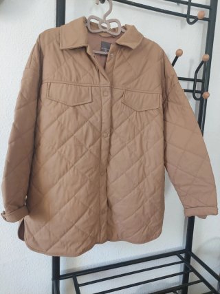 Abrigo acolchado beige Primark Talla única