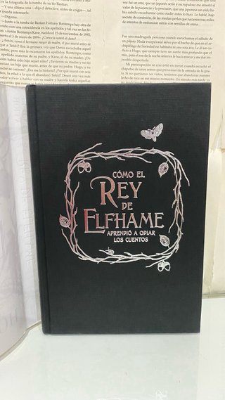 Cómo El Rey de Elfhame Aprendió a Odiar Los Cue...