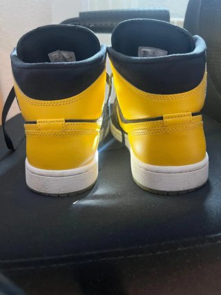 Jordan 1 Mid Air Zapatillas Negras Amarillas