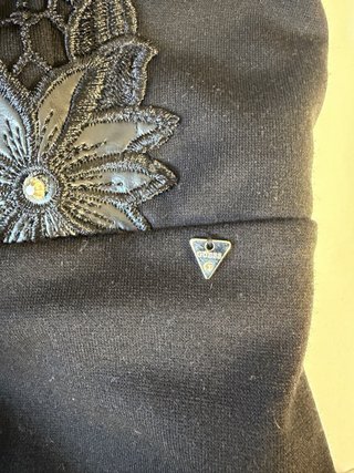 Vestido Guess Negro con Flores