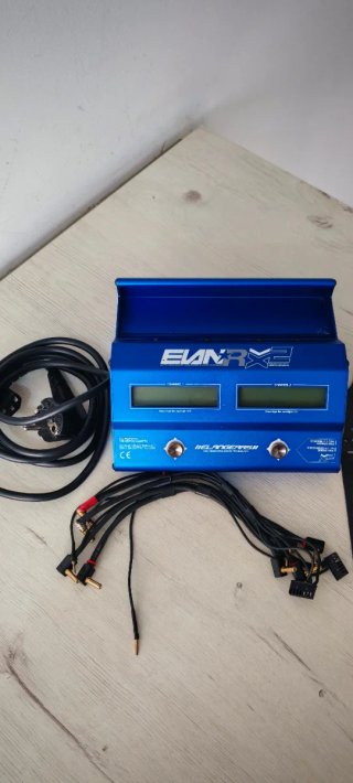 Yokomo BD 8 RC Car + Cargador