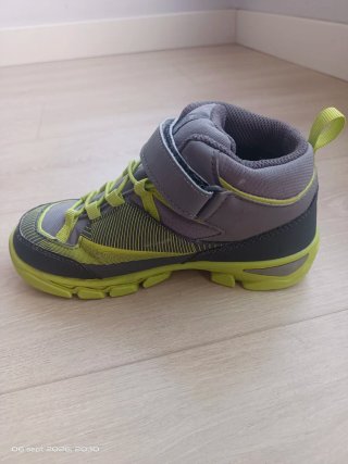Botlas montaña niño WATERPROF talla 31