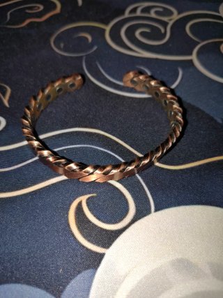 Pulsera de diseño cobre con imanes