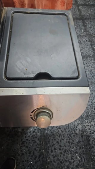 Barbecue a gas con 5 bruciatori