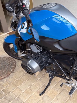 BMW R1200R muy bonita