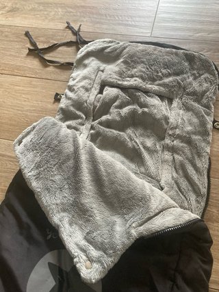 Saco para silla de paseo gris con estrella