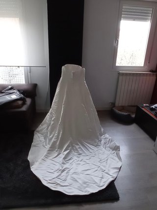 Vestido de Novia Blanco Palabra de Honor con Cola